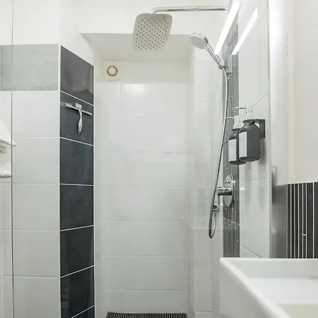 Apartmán - Zentral Gelegen Im Vorderen Westen Kassel