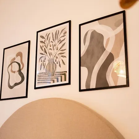 - Zentral Gelegen Im Vorderen Westen Apartmán
