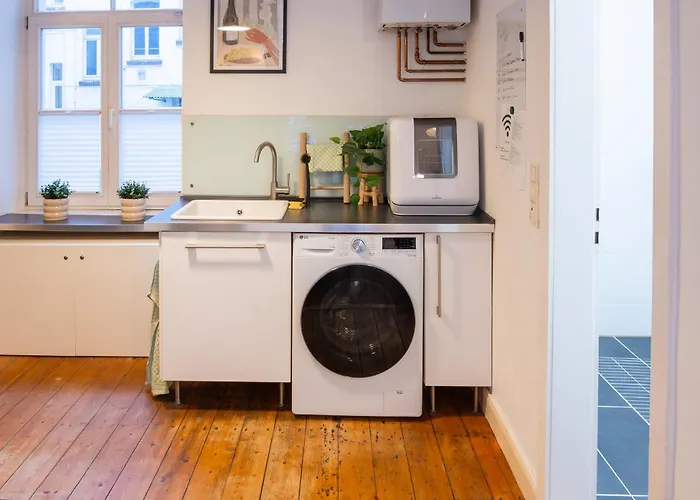 - Zentral Gelegen Im Vorderen Westen *