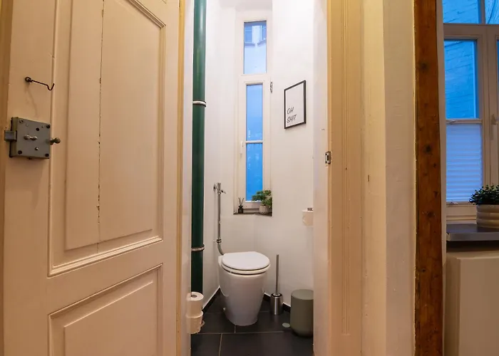 - Zentral Gelegen Im Vorderen Westen Kassel