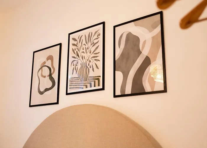 - Zentral Gelegen Im Vorderen Westen Apartmán