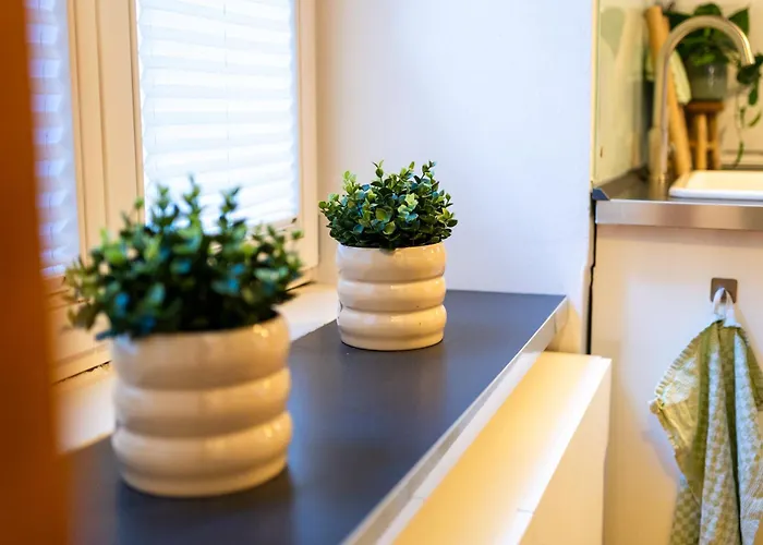 - Zentral Gelegen Im Vorderen Westen *