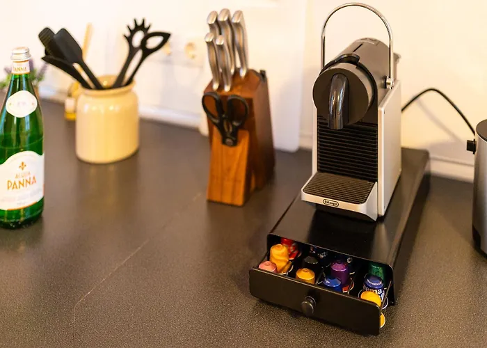 - Zentral Gelegen Im Vorderen Westen